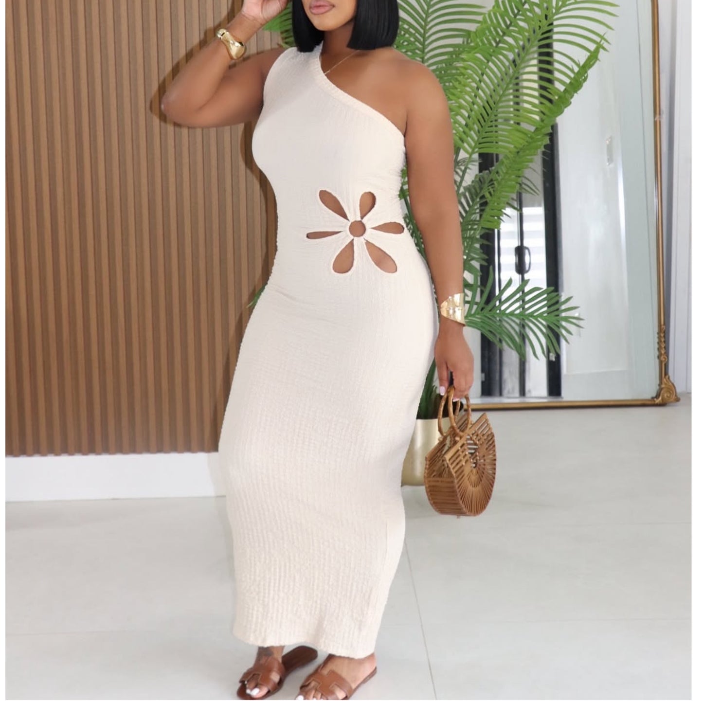 (A) Daisy Maxi